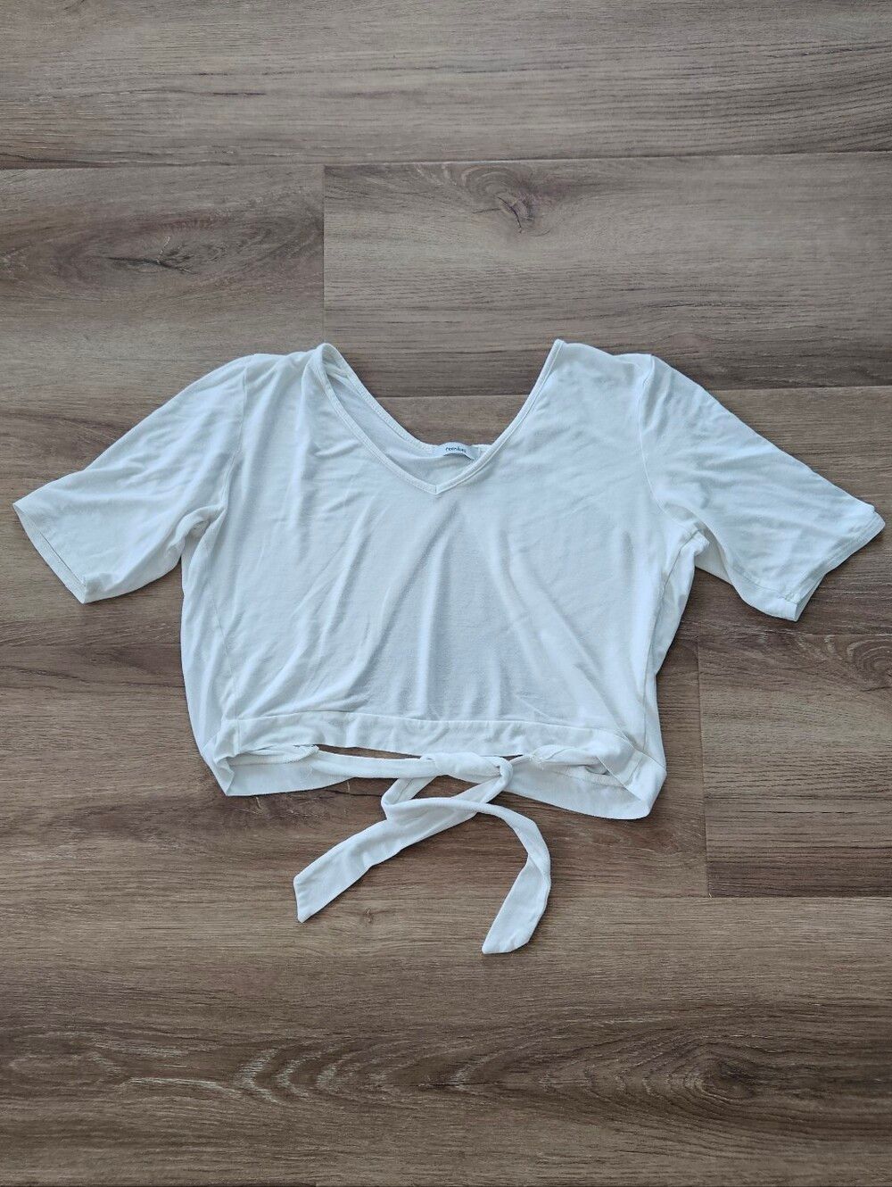 Teenbell White Cropped Tie-Back V-Neck Top Size XL